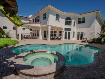 822 Meridian Ln