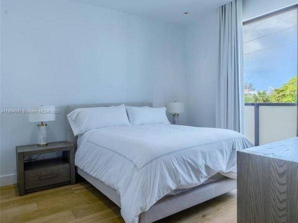 350 Meridian Ave PH, Miami Beach FL 33139