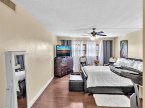 800 NE 195th St 716, Miami FL 33179