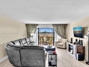 800 NE 195th St 716, Miami FL 33179