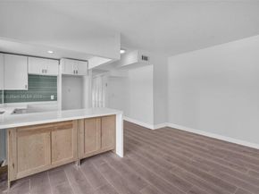 1960 Marseille Dr 304, Miami Beach FL 33141