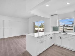 1960 Marseille Dr 304, Miami Beach FL 33141