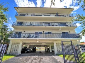 1960 Marseille Dr 304, Miami Beach FL 33141