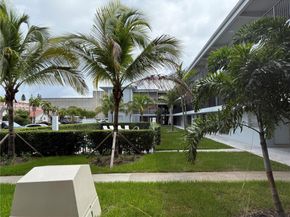 1100 NE 1st Ct 120, Hallandale Beach FL 33009