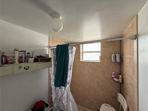 1100 NE 1st Ct 120, Hallandale Beach FL 33009