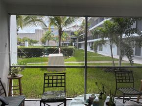 1100 NE 1st Ct 120, Hallandale Beach FL 33009