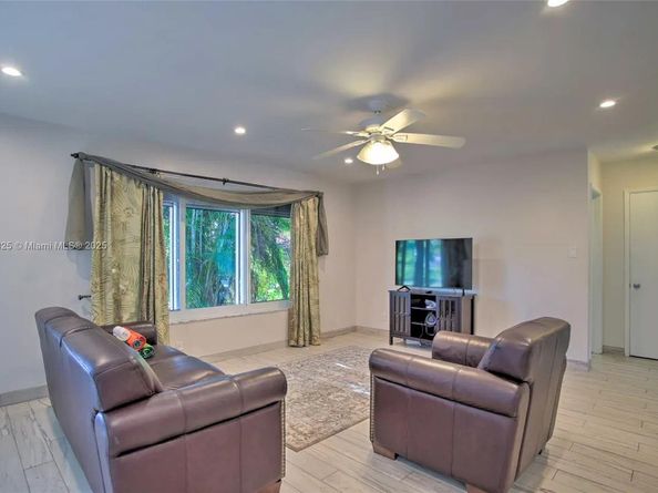 5111 NE 15th Ave, Fort Lauderdale FL 33334