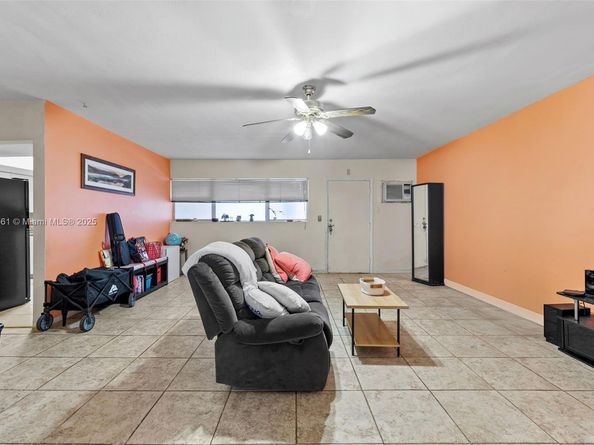 11930 NE 19 Dr 15, North Miami FL 33181