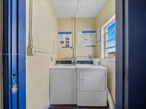 11930 NE 19 Dr 15, North Miami FL 33181