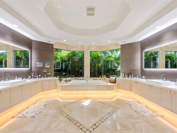2508 Princeton Ct, Weston FL 33327