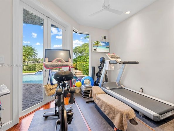 2508 Princeton Ct, Weston FL 33327