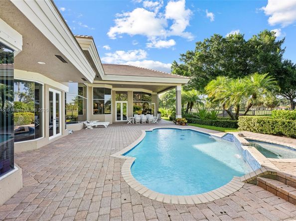 2508 Princeton Ct, Weston FL 33327