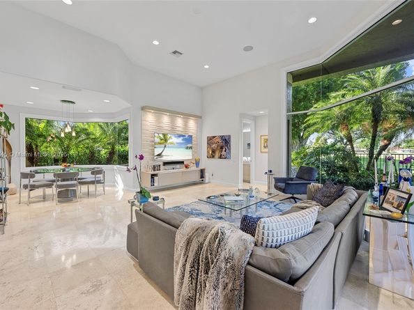 2508 Princeton Ct, Weston FL 33327