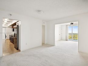 4101 Pine Tree Dr 1812, Miami Beach FL 33140