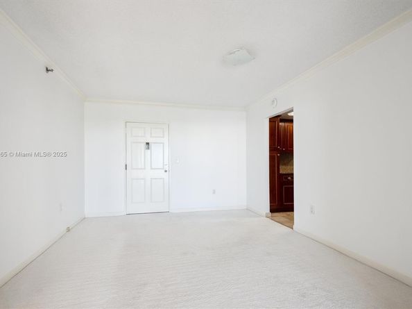 4101 Pine Tree Dr 1812, Miami Beach FL 33140