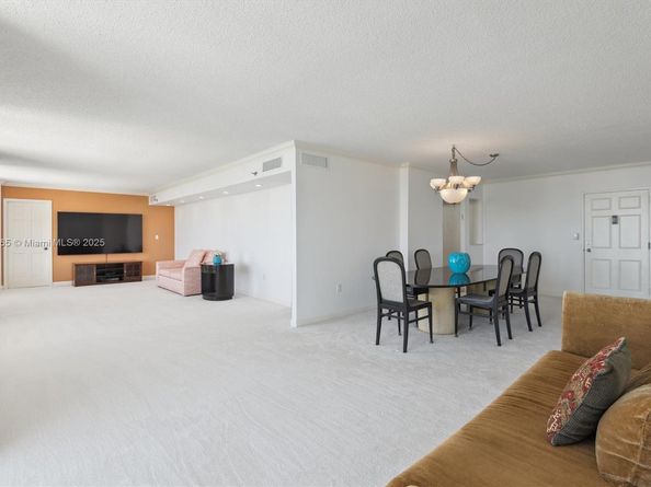 4101 Pine Tree Dr 1812, Miami Beach FL 33140