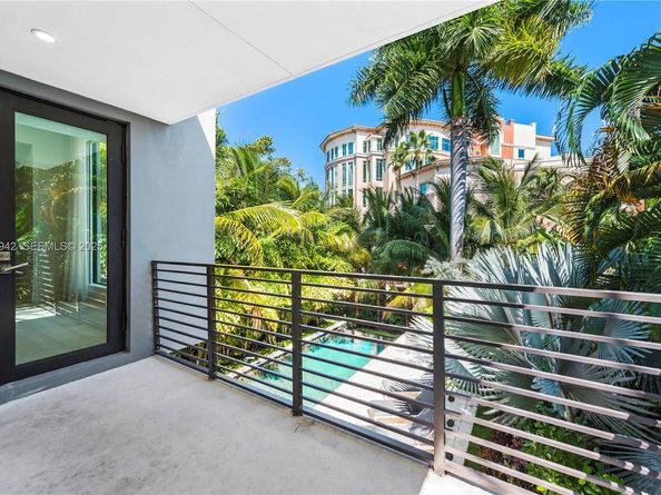 310 SE 11th Ave, Fort Lauderdale FL 33301