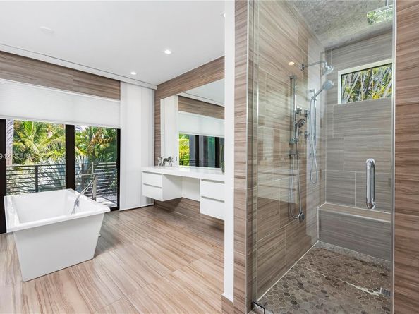 310 SE 11th Ave, Fort Lauderdale FL 33301