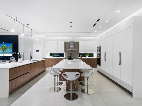 310 SE 11th Ave, Fort Lauderdale FL 33301