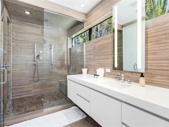 310 SE 11th Ave, Fort Lauderdale FL 33301