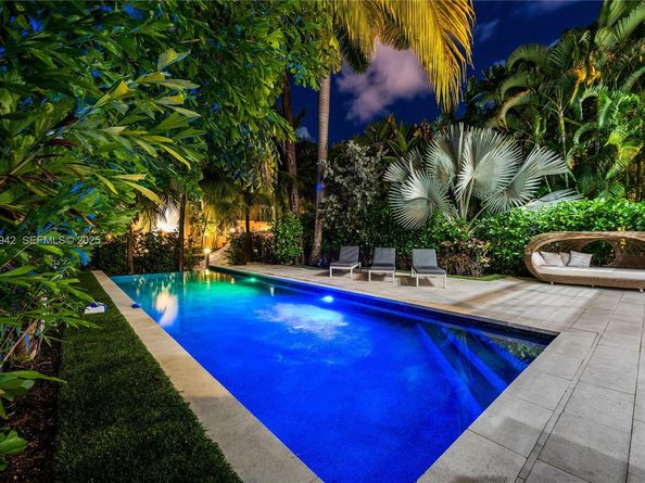 310 SE 11th Ave, Fort Lauderdale FL 33301