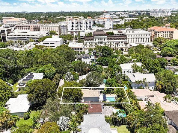 7255 SW 55th Ave, Miami FL 33143