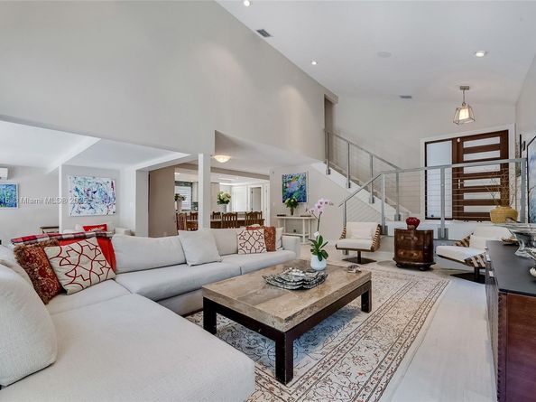 7255 SW 55th Ave, Miami FL 33143