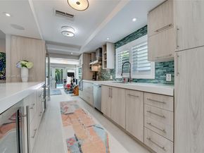 7255 SW 55th Ave, Miami FL 33143