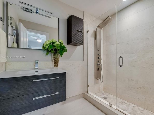7255 SW 55th Ave, Miami FL 33143