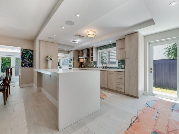 7255 SW 55th Ave, Miami FL 33143