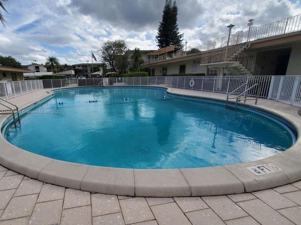17050 NE 14th Ave 208, North Miami Beach FL 33162