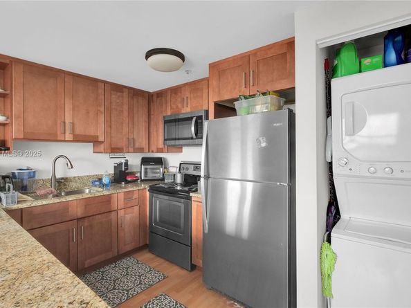 1627 SW 37th Ave 701, Miami FL 33145