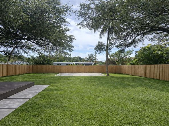 1242 NE 145th St, Miami FL 33161