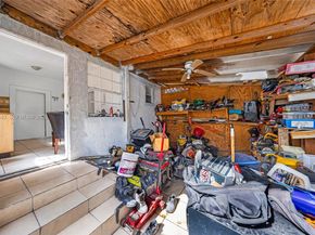 2223 NW 3rd St, Miami FL 33125