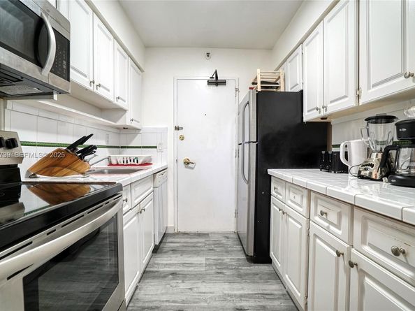 5225 Collins Ave 1204, Miami Beach FL 33140