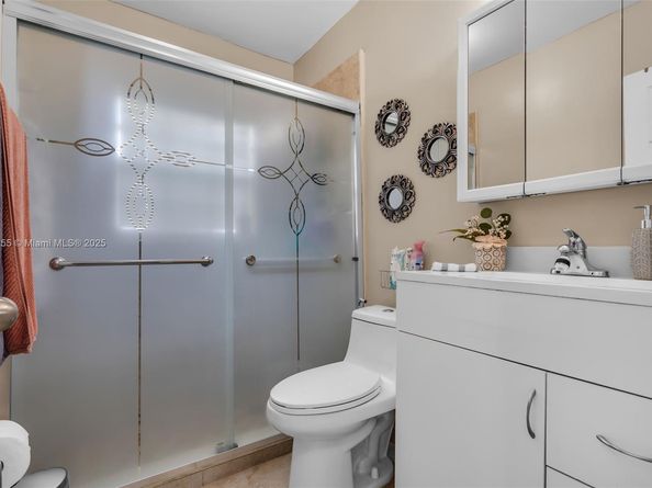 19725 NW 32nd Ct, Miami Gardens FL 33056