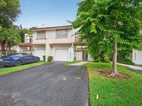 10275 NW 46th St, Doral FL 33178