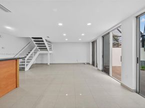 10275 NW 46th St, Doral FL 33178