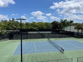 10275 NW 46th St, Doral FL 33178