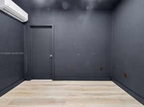 10275 NW 46th St, Doral FL 33178