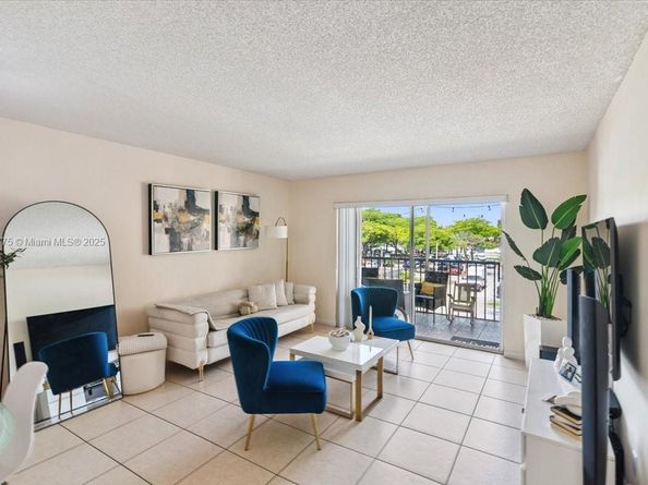17000 NW 67th Ave 347, Hialeah FL 33015
