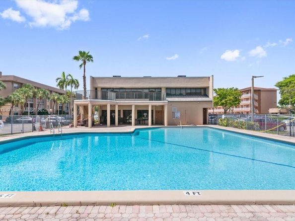 17000 NW 67th Ave 347, Hialeah FL 33015