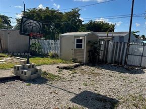 1023 N 25th Ave, Hollywood FL 33020