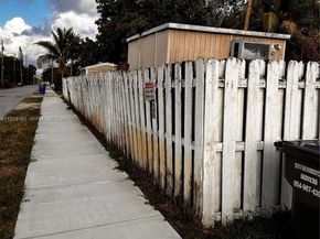 1023 N 25th Ave, Hollywood FL 33020