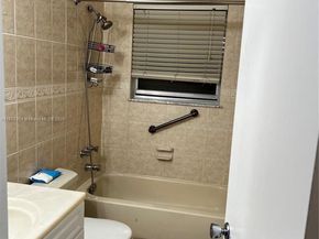 4711 NW 19th Ct, Lauderhill FL 33313