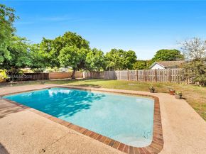 1191 NW 77th Ave, Plantation FL 33322