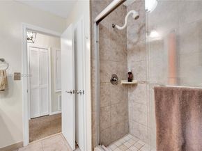 1191 NW 77th Ave, Plantation FL 33322