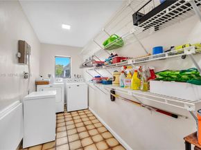 1191 NW 77th Ave, Plantation FL 33322