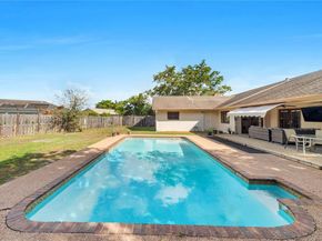 1191 NW 77th Ave, Plantation FL 33322