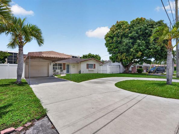 535 NE 8th Avenue, Deerfield Beach FL 33441